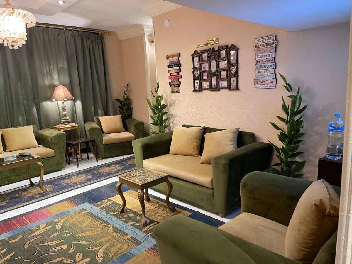Apartamento Fancy Close To Airport Fully Furnished El Cairo