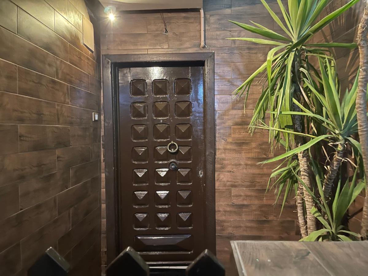 Fancy Close To Airport Fully Furnished Apartamento El Cairo